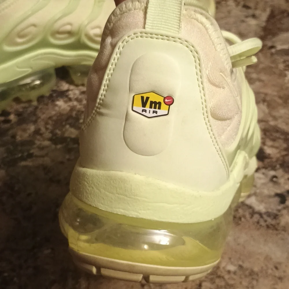 Nike Air VaporMax Plus Highlighter Yellow Sunset Women's D13023-700 Size 9.5 - Picture 6 of 10